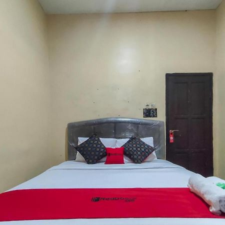 Hotel Reddoorz At Pacet Mojokerto Esterno foto