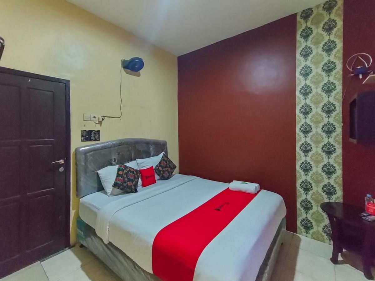 Hotel Reddoorz At Pacet Mojokerto Esterno foto