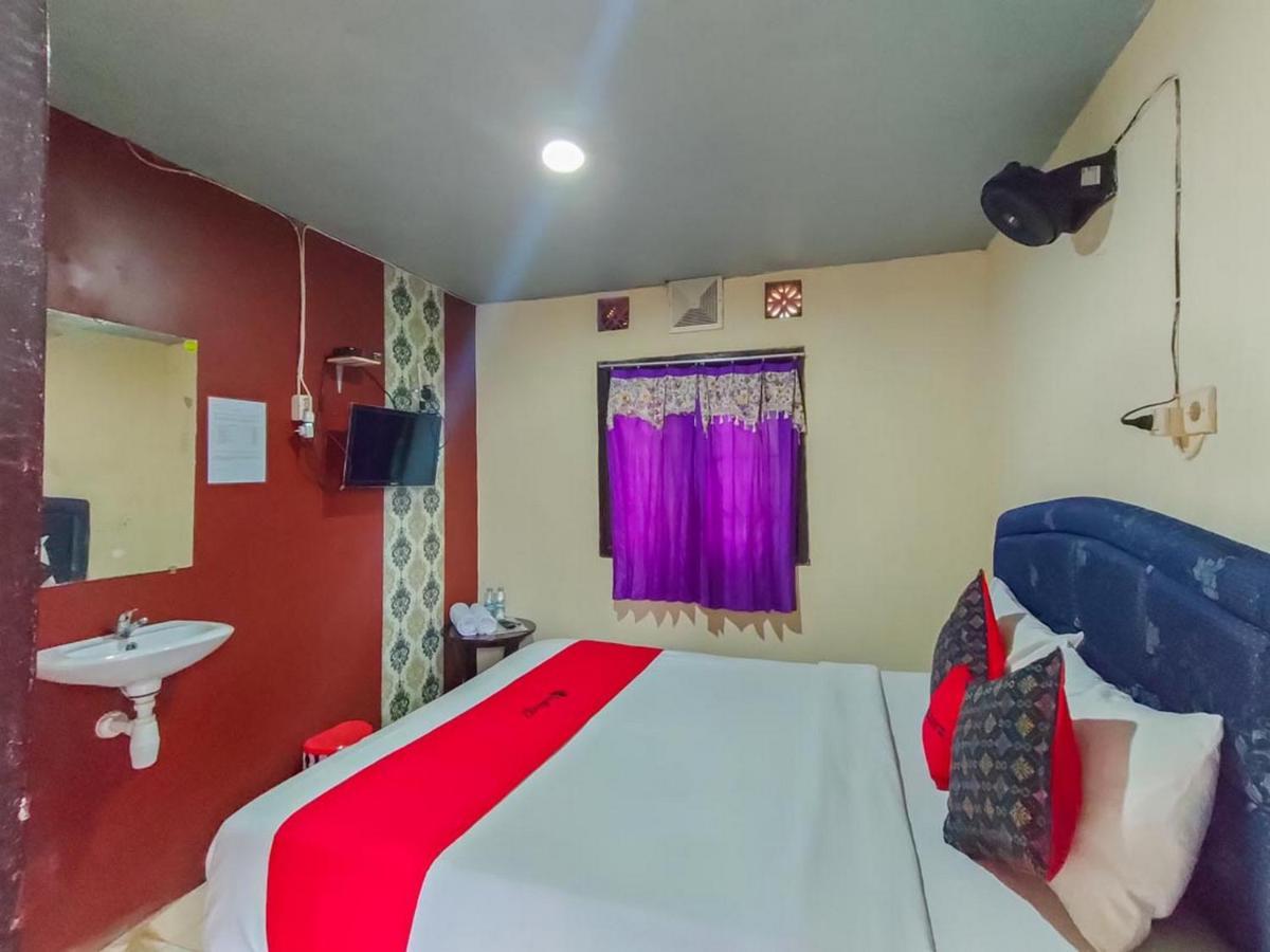 Hotel Reddoorz At Pacet Mojokerto Esterno foto